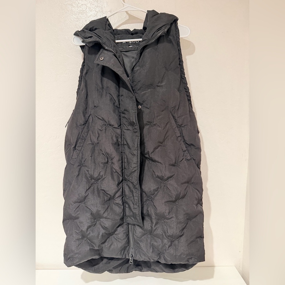 Women’s Black Long Hooded Puffer Quilted Vest size L - Picture 2 of 12